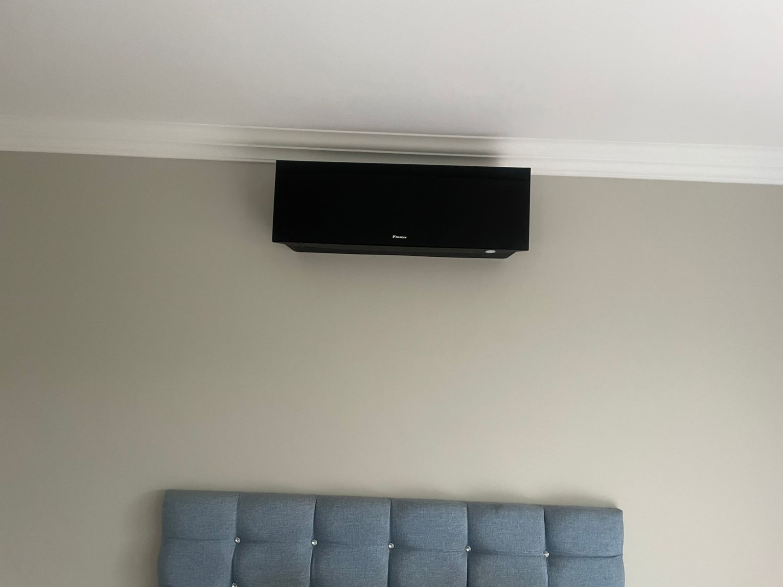 Daikin Midwall Split